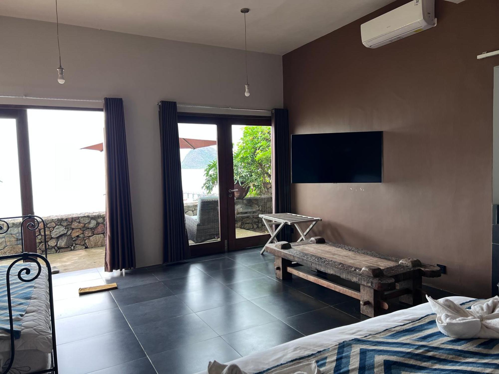 Blue Parrot Labuan Bajo Exterior foto