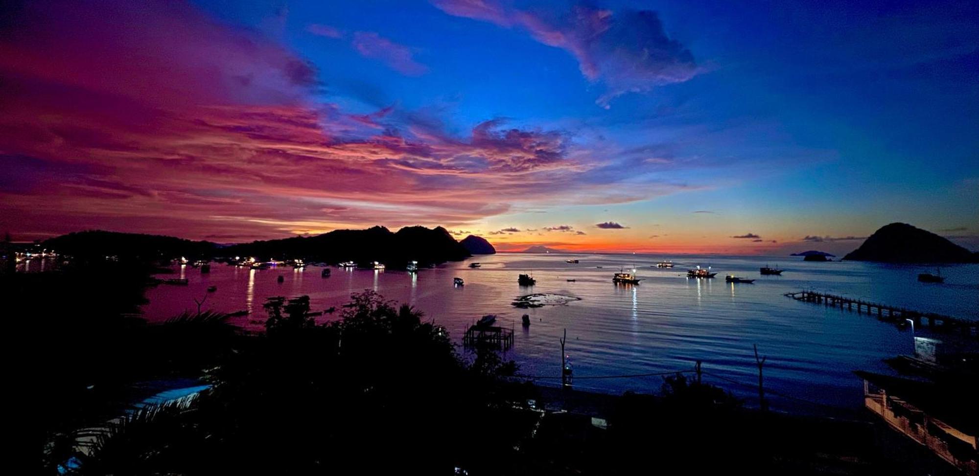 Blue Parrot Labuan Bajo Exterior foto