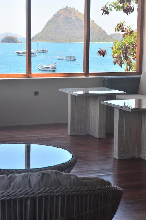 Blue Parrot Labuan Bajo Exterior foto